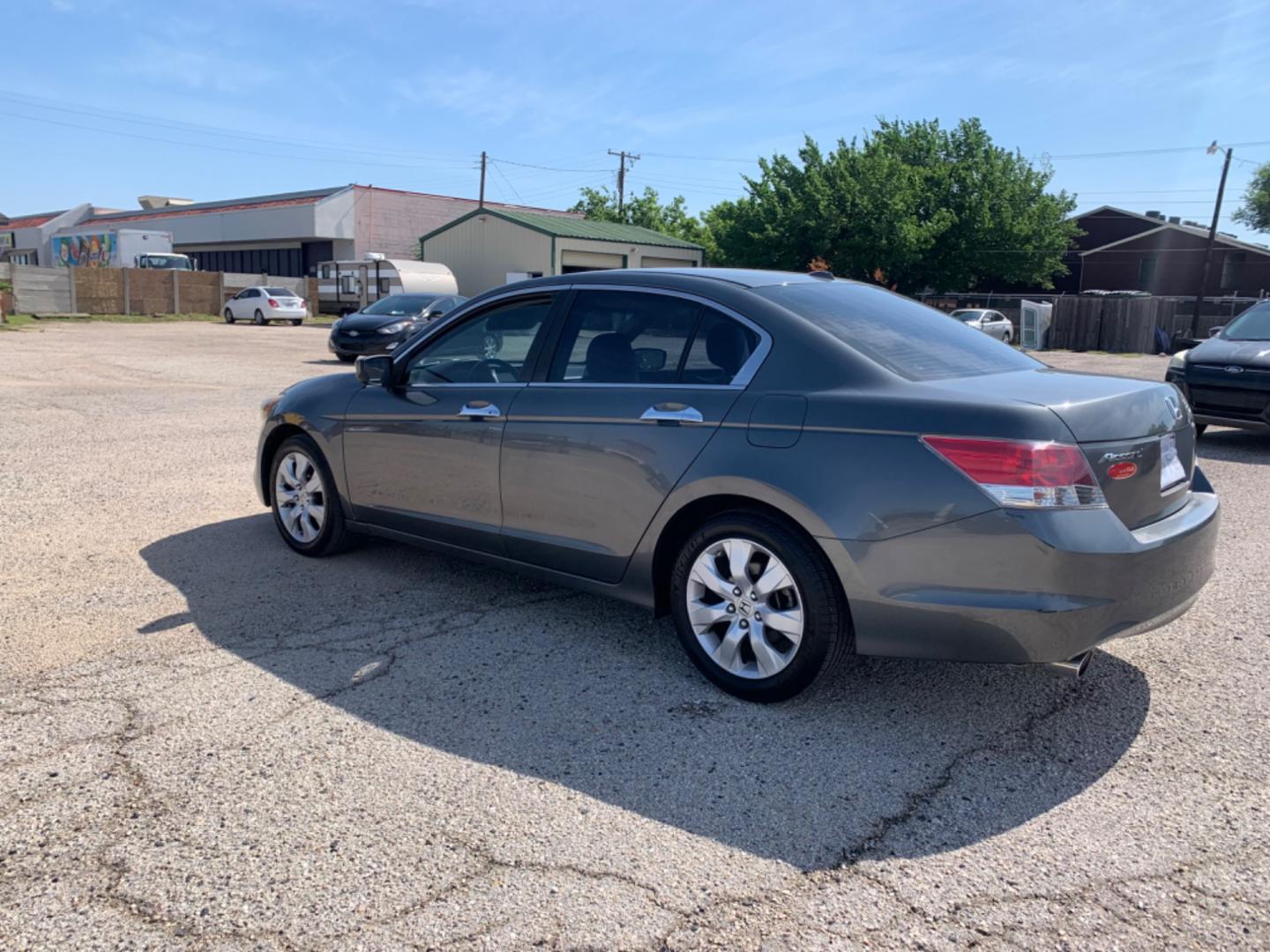 2009 Gray /gray Honda Accord EX 2WD AT (1HGCP36859A) with an 6 Cylinders 3.5L FI SOHC 212 CID engine, AUTOMATIC transmission, located at 1830 North Belt Line Road, Irving, TX, 75061, (469) 524-0199, 32.834373, -96.993584 - Photo#3